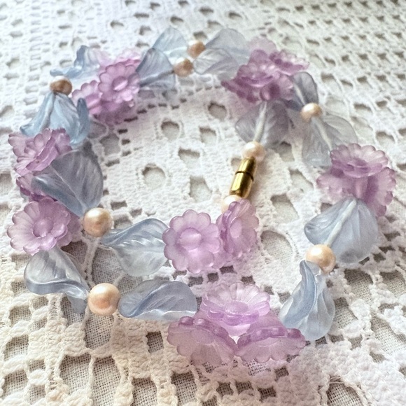 Vintage Avon 80s Jardinia Pastel Floral Necklace Cottagecore Retired NIB 160 - Picture 3 of 16